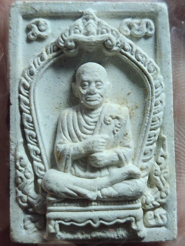 วัดอินทรวิหาร  กทม พระผงรูปเหมือนสมเด็จโต หลัง หลวงพ่อโต ปี46