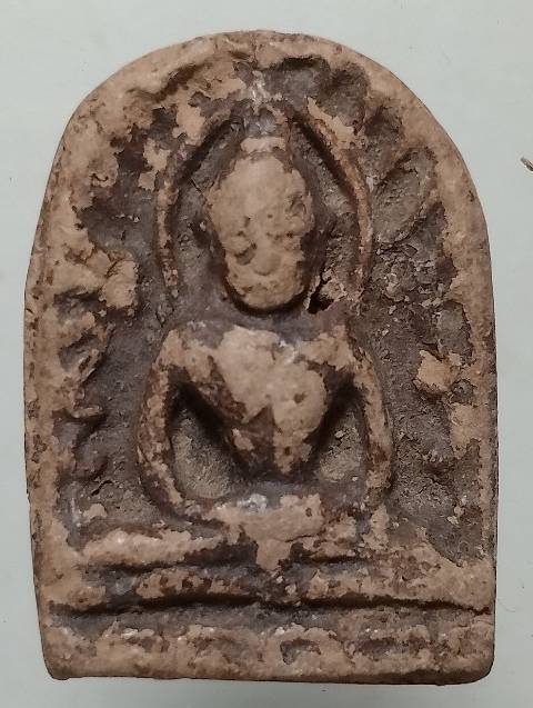 พระซุ้มกอ เนื้อดิน 