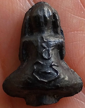 *พระปิดตาลอยองค์ พิมพ์จิ๋ว ท้องอุ-หลังมะ เนื้อเมฆพัตร หลวงพ่อดิ่ง วัดบางวัว ฉะเชิงเทรา*