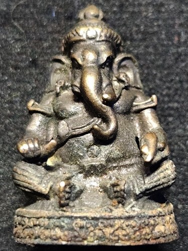 พระพิฆเนศ เทพเจ้าแห่งความสำเร็จ ปางเสวยสุข 