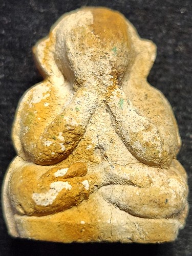 พระปิดตาตุ๊กตาเล็ก เนื้อผงเกสร ออกวัดศาลาครืน ปี ๒๕๒๑