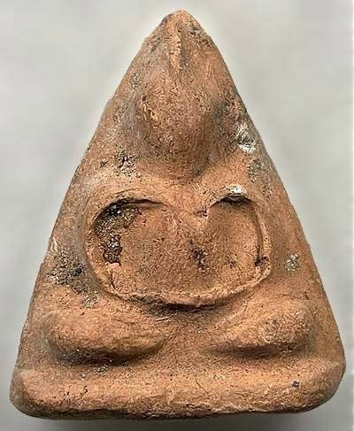 *พระสุคโต พิมพ์หลวงพ่อโต เนื้อดิน หลังจาร หลวงพ่อโต๊ะ วัดกำแพง สิงห์บุรี*