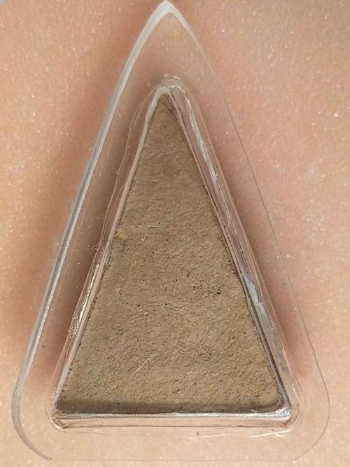 พระนางพญา พิมพ์เข่าตรง หลวงพ่อแผ่ว วัดโตนดหลวง เพชรบุรี