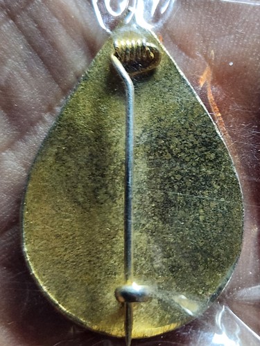 วัดพระธาตุดอยสุเทพราชวรวิหาร จ.เชียงใหม่ เข็มกลัดดอยสุเทพ  รุ่น ๗๒ พรรษามหาราชา ปี ๒๕๔๓