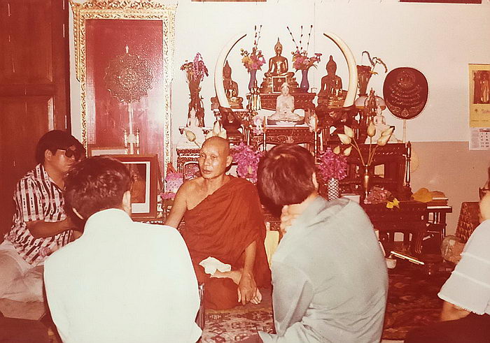 เหรียญหลวงพ่ออุตตมะ วัดวังก์วิเวการาม จ.กาญจนบุรี 6 เหรียญเคาะเดียวค่ะ