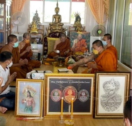 เหรียญทองทิพย์ลงยาแดง รุ่นอนันตทรัพย์ ๖๕ # ๒๒๓๑..พ่อปู่ศรีสุทโธ คำชะโนค อุดรธานี / ลป.มหาศิลา เสก