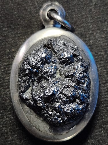 แร่เกาะล้าน ตระกูลเหล็กไหล