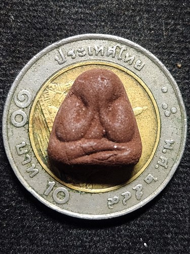 วัดเครือวัลย์  ปิดตา หลังแบบ เจ้าคุณวิเชียร เล็กปี2500(กวนข้าวทิพย์2)