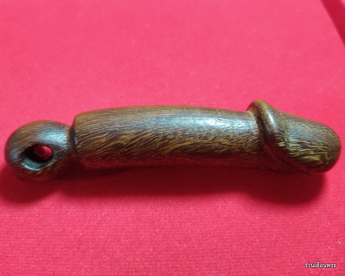 ปลัดขิก หลวงพ่อเหลือ วัดสาวชะโงก จ.ฉะเชิงเทรา