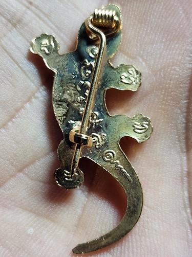 วัดสามัคคีธรรม กทม จิ้งจกเข็มกลัด หลวงพ่อหล่ำ รุ่นแรก