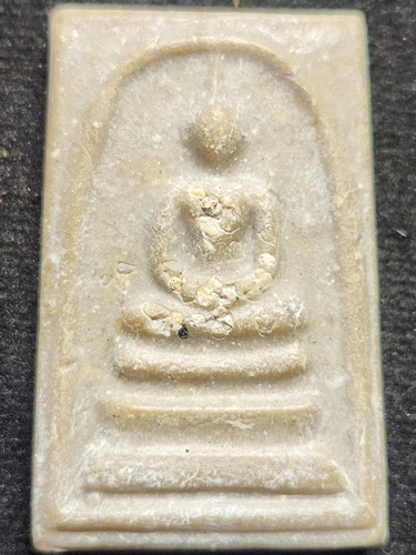 สมเด็จ เนื้อผงน้ำมัน โรยพระธาตุ