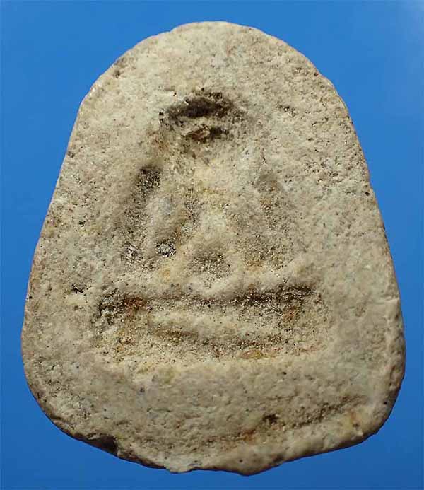 ขายขาดทุน!!!พระปิดตาหลวงปู่เฮี้ยง วัดป่าฯ พ.ศ.๒๕๐๘ พิมพ์ปีกกว้างหลังแบบ+บัตรรับรองพระแท้*118