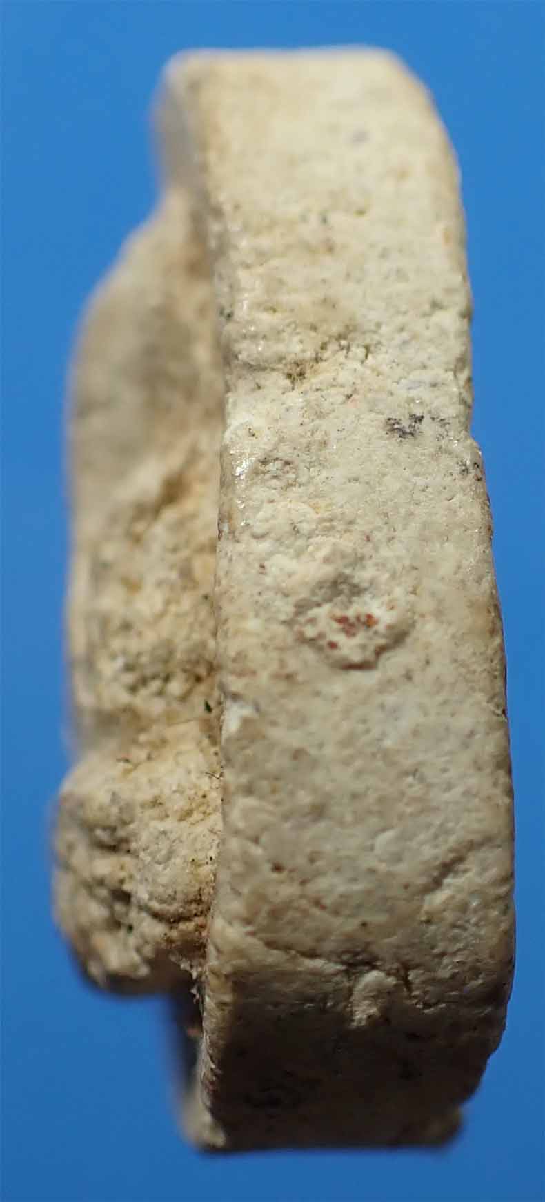 ขายขาดทุน!!!พระปิดตาหลวงปู่เฮี้ยง วัดป่าฯ พ.ศ.๒๕๐๘ พิมพ์ปีกกว้างหลังแบบ+บัตรรับรองพระแท้*118