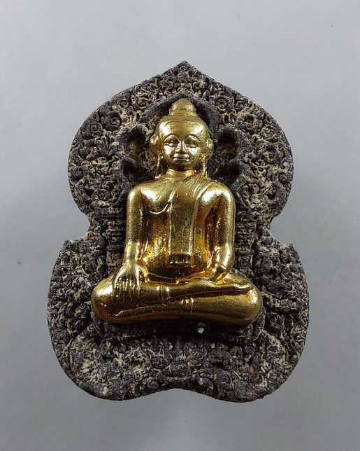 " พระไอยรา มหาราชันต์ ครูบาใหญ่บุญมา แสนดี หมอปะกำช้าง จ.สุรินทร์ หน้ากากทอง ตะกรุดเงิน พิธีปลุกเสกอ