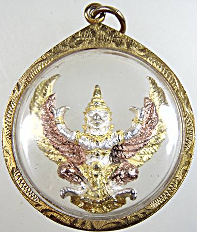 พญาครุฑมหาอำนาจ หลังสิงห์-ดาบไขว้ วัดพระยาสุเรนทร์ 3 k เลี่ยมทองไมคอน