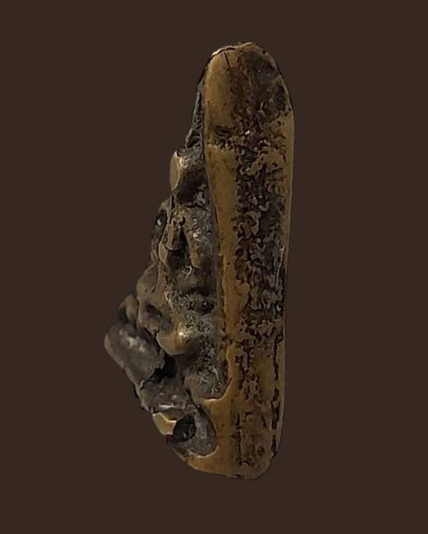 เหรียญหล่อหลวงปู่รอด วัดบางน้ำวน พิมพ์พนมมือ (โย้) เนื้อโลหะผสม ปี ๒๔๖๕ จ.สมุทรสาคร เลี่ยมทอง