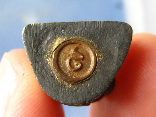 รูปหล่อ หลวงพ่อแฉ่ง วัดราษฎร์นิยม นนทบุรี