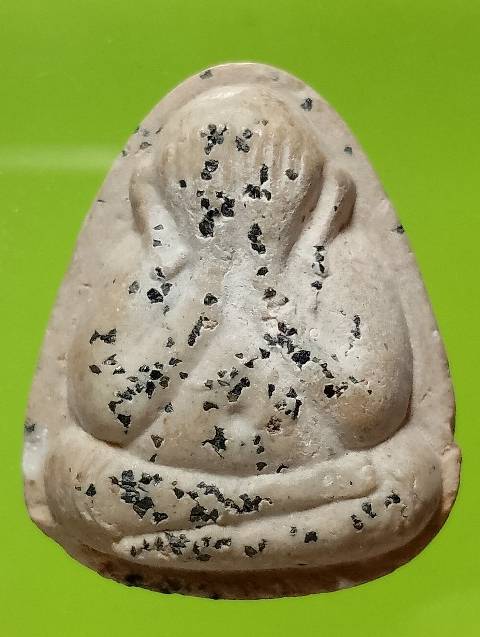 พระปิดตาฝังแร่ เสาร์๕ ฉลองมหาเจดีย์แก้ว วัดล้านขวด ศรีษะเกษ 