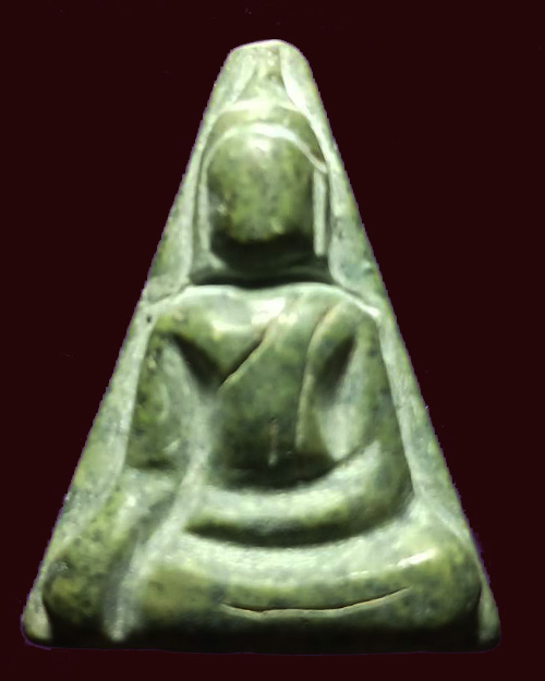  พระหินหยกพิมพ์นางพญาหลวงปู่ฟัก วัดเขาน้อยสามผาน จังหวัดจันทบุรี