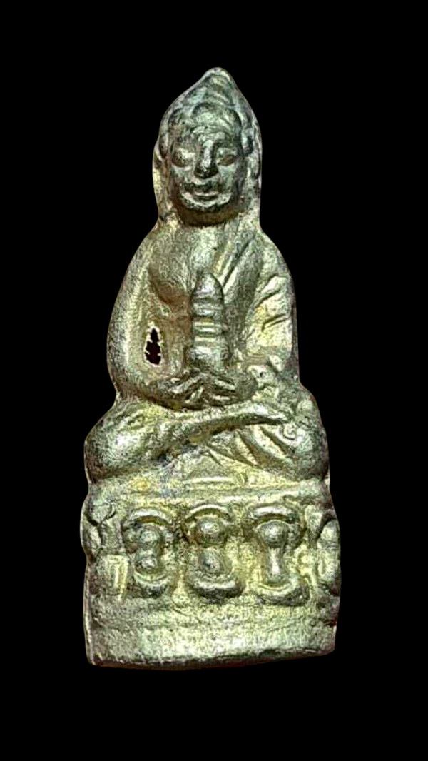 พระกริ่ง 9 ยอด(ยอดที่ 8) พระกริ่งหน้าอินเดีย เนื้อทองดอกบวบ พิธีมหาพุทธาภิเษกใหญ่ ณ อุโบสถวัดสุทัศน์