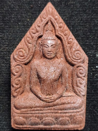 พระขุนแผน เนื้อแดง หลวงปู่หลอด ปโมทิโต วัดสิริกมลาวาส (วัดใหม่เสนา) กทม.