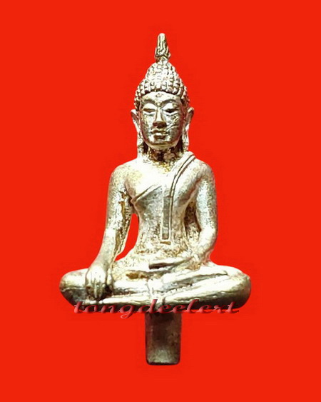 พระพุทธธรรมจักรประทาน(พระยอดธง) วัดดงสัก จ.กาญจนบุรี เนื้อเงิน สวยมากค่ะ