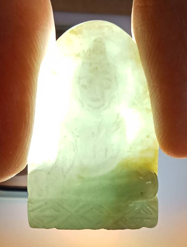 พระยอดขุนพล เนื้อหยกขาว วัดพระศรีอารย์ หลวงพ่ออุตตมะ วัดวังวิเวการามม ปลุกเสก ปี 2539(องค์ที่ 4)