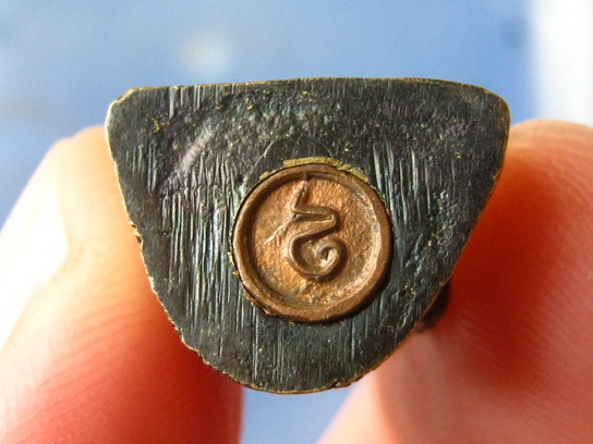 รูปหล่อ หลวงพ่อแฉ่ง วัดราษฎร์นิยม นนทบุรี