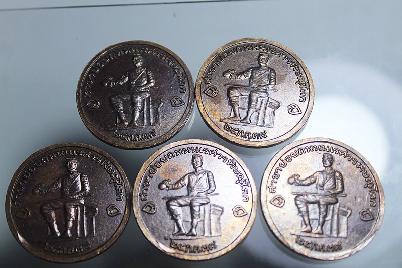 A925เหรียญกลมใหญ่ พระพุทธชินราช หลัง พระสมเด็จพระนเรศวรมหาราช ปี2538 เนื้อทองแดง  จำนวน 5 เหรียญ