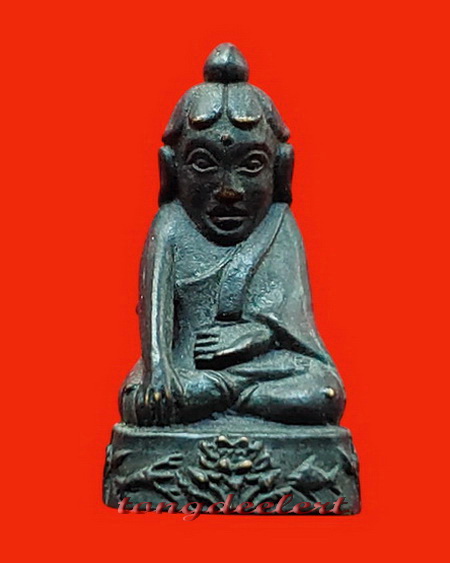 พระกริ่งบัวเข็ม หลวงพ่ออุตตมะ วัดวังก์วิเวการาม จ.กาญจนบุรี บูชาไว้ให้โชคลาภอยู่เย็นเป็นสุขค่ะ