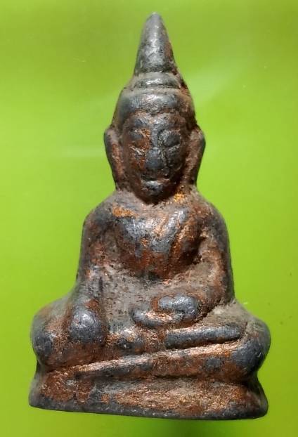 พระเนื้อชิน 