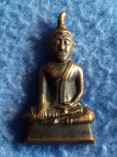 พระท่ากระดาน หลวงปู่ดี วัดเหนือ จ. กาญจนบุรี พ.ศ. 2485 รุ่นอินโดจีน เลี่ยมเก่า