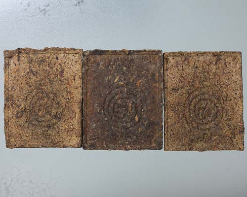 3 องค์ หลวงปู่ทวด เนื้อชานหมาก วัดห้วยมงคล รุ่น มงคล 72