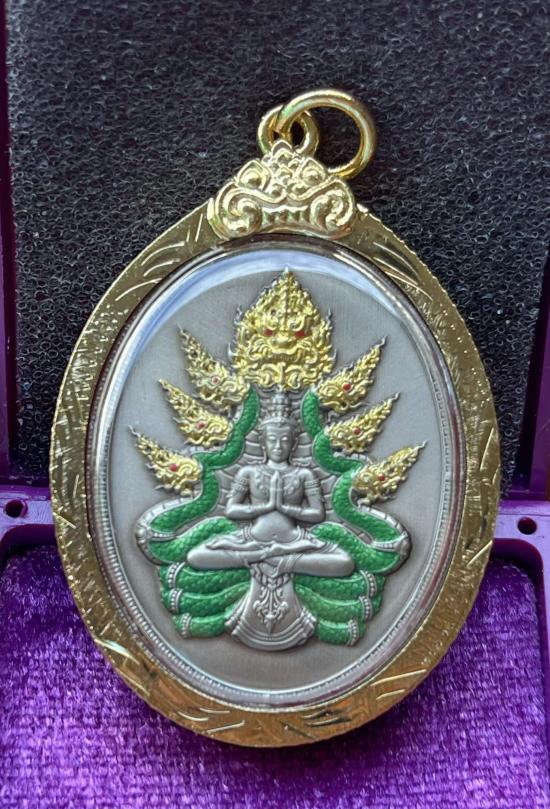 เหรียญกฐิน ๖๗ พญามุจลินท์นาคราชวัดร่องคำหลวง อ.เมืองพเยา จ.พะเยา อัลปาก้าซาติน พร้อมเลี่ยม