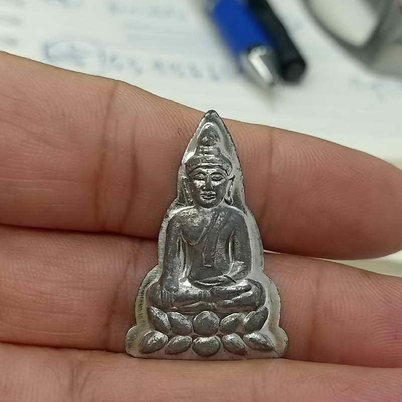พระเดี่ยวดำ-แดง ย้อนยุค วัดซุ้มกระต่าย จ.ชัยนาท เนื้อตะกั่ว กล่องเดิม