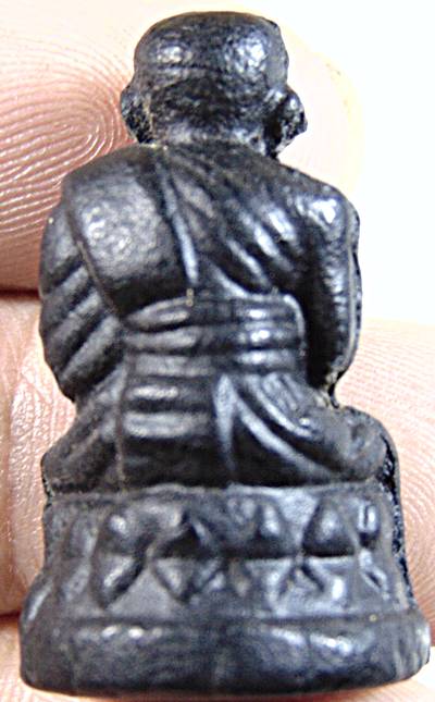 รูปเหมือนลอยองค์หลวงปู่ทวด เนื้อผง