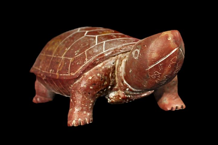 พญาเต่าเรือน หลวงพ่อสนิท วัดลำบัวลอย ขนาด7นิ้วเนื้อหินสบู่เลือด จารมือ ยุคต้นปี2507-2525