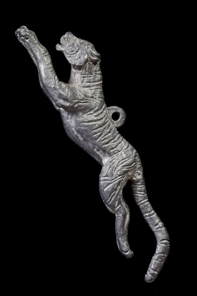 เสือปืนแตก หลวงพ่อแย้มวัดตะเคียน รุ่นแรก เนื้อตะกั่ว ปี 2540 สวยๆ