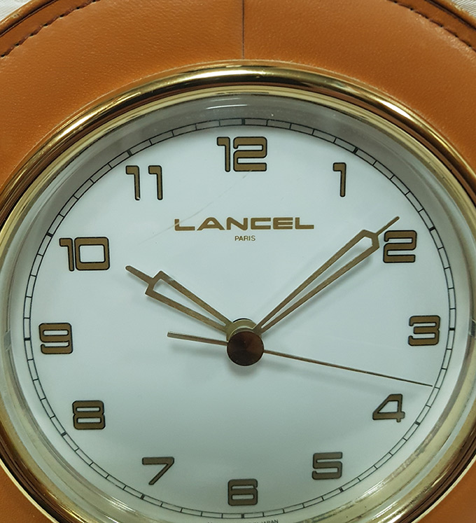 นาฬิกาแขวนผนัง LANCEL PARIS ของแท้ ตัวเรือนหุ้มหนังสีน้ำตาล สวยหรู ดูดี งานเก่า หายาก ใช้งานปกติ