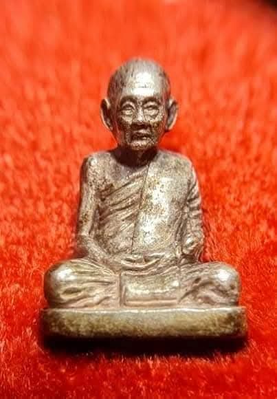 เนื้อเงิน..รูปเหมือนรุ่นแรก (พิมพ์เล็ก) สมเด็จพระญาณสังวรฯ. สมเด็จพระสังฆราชฯ. วัดบวรนิเวศฯ.ปี๒๕๓๑