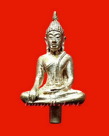 พระพุทธธรรมจักรประทาน(พระยอดธง) วัดดงสัก จ.กาญจนบุรี เนื้อเงิน สวยมากค่ะ