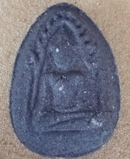 พระขุนแผนใบบัว หลวงปู่แย้ม วัดตะเคียน นนทบุรี เคาะเดียว