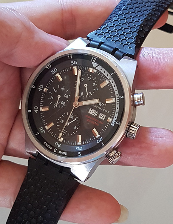 นาฬิกา IWC โครโนกราฟ มีวัน, วันที่ COUSTEAU DIVERS หน้าปัดดำ ระบบออโต เขย่าเดิน ใช้งานได้ทุกวงเข็ม