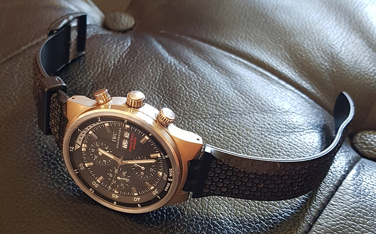 นาฬิกา IWC โครโนกราฟ มีวัน, วันที่ COUSTEAU DIVERS หน้าปัดดำ ระบบออโต เขย่าเดิน ใช้งานได้ทุกวงเข็ม