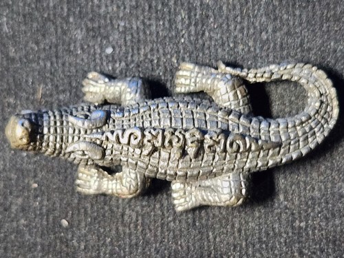 วัดทัพชุมพล จ.นครสวรรค์ จระเข้ 