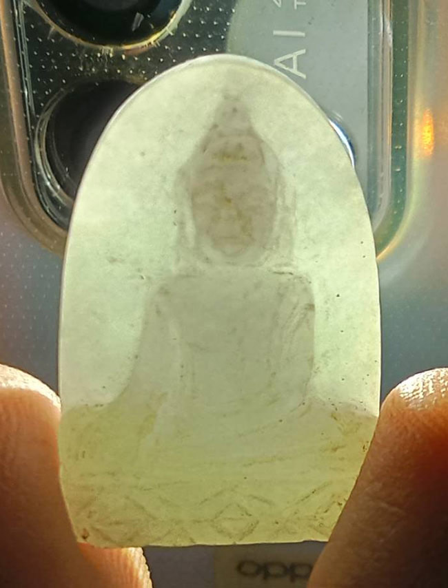 พระยอดขุนพล เนื้อหยกขาว วัดพระศรีอารย์ หลวงพ่ออุตตมะ วัดวังวิเวการามม ปลุกเสก ปี 2539(องค์ที่ 10)