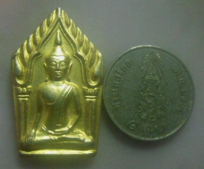 **เบา​ๆ​**เหรียญพระขุนแผนหลังกุมารเรียกทรัพย์ กะไหล่ทอง**สวยๆ เชิญชมครับ