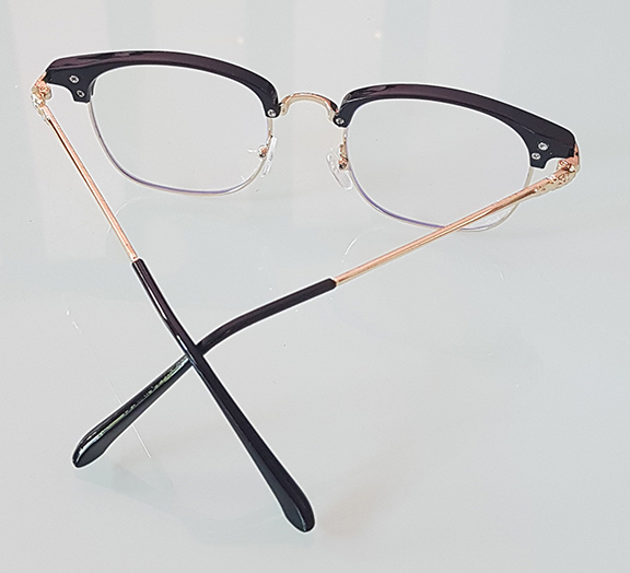 แว่นตา SOLID BLACK ของใหม่  เฟรมดำดีไซน์สวย ขาแว่นโลหะสีทองสุดหรู