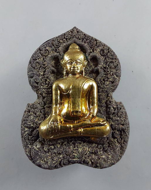 " พระไอยรา มหาราชันต์ ครูบาใหญ่บุญมา แสนดี หมอปะกำช้าง จ.สุรินทร์ หน้ากากทอง ตะกรุดเงิน พิธีปลุกเสกอ