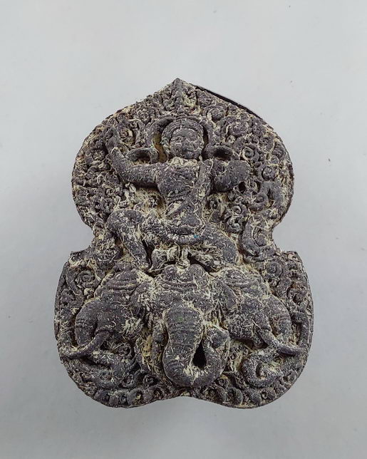 " พระไอยรา มหาราชันต์ ครูบาใหญ่บุญมา แสนดี หมอปะกำช้าง จ.สุรินทร์ หน้ากากทอง ตะกรุดเงิน พิธีปลุกเสกอ